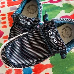 Youth HEY DUDE Shoes size 5/6
